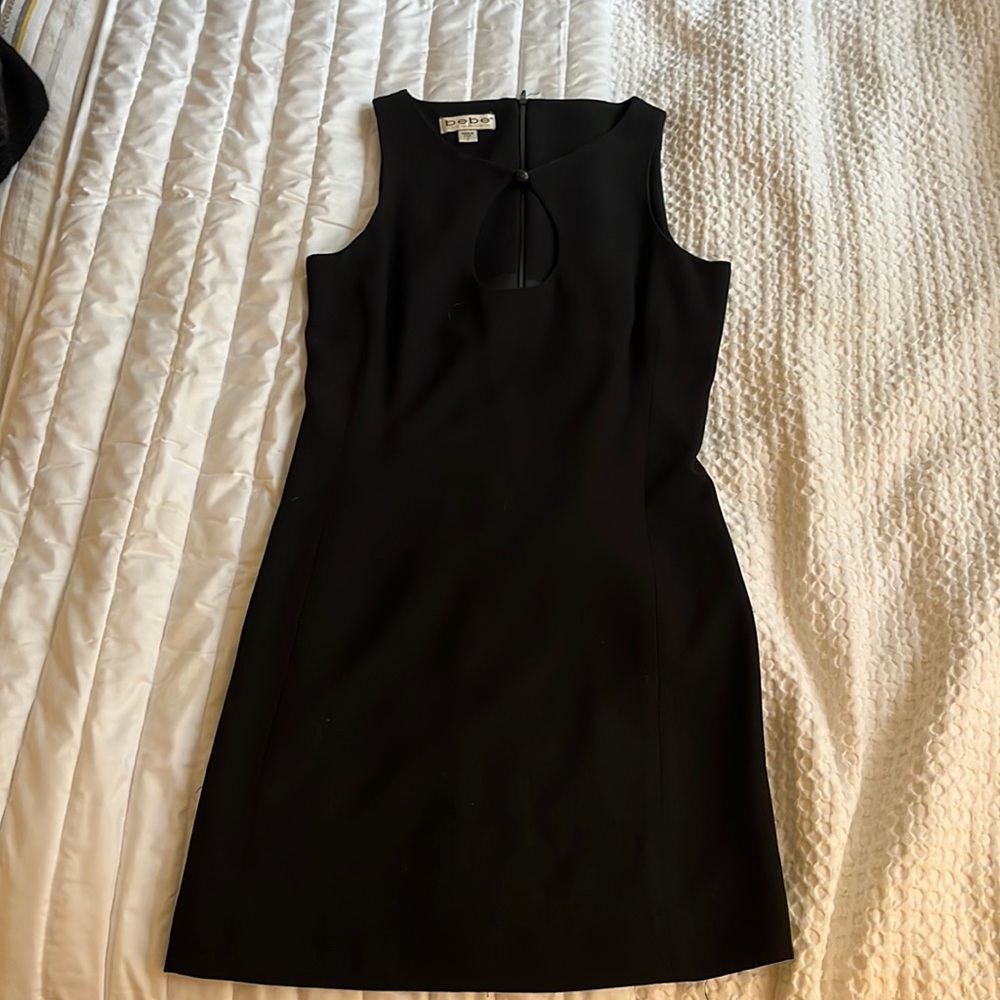 little black key hole dress
